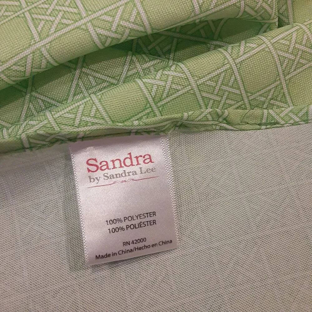 Sandra by Sandra Lee Spring Green & White Tablecloth 68x70